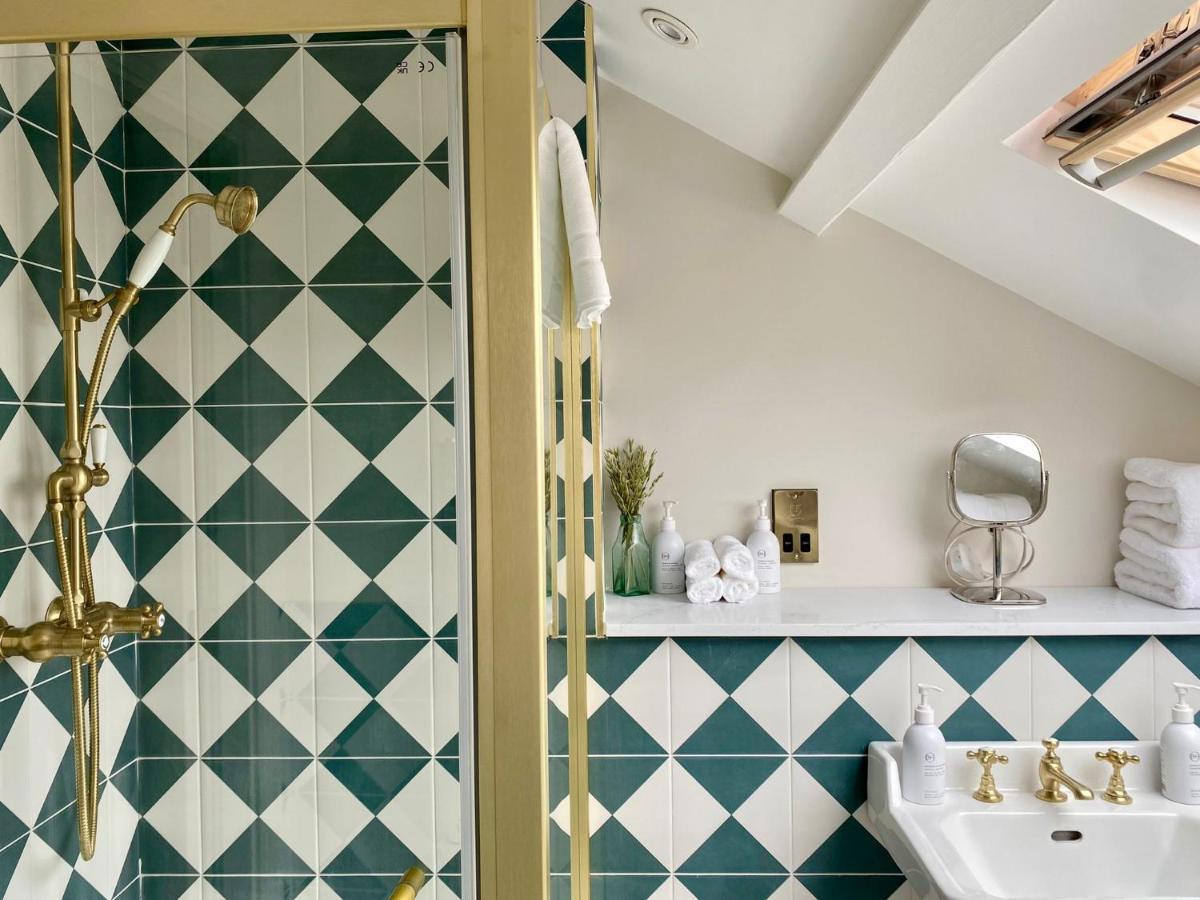 Railway House By Chateau Anna * York