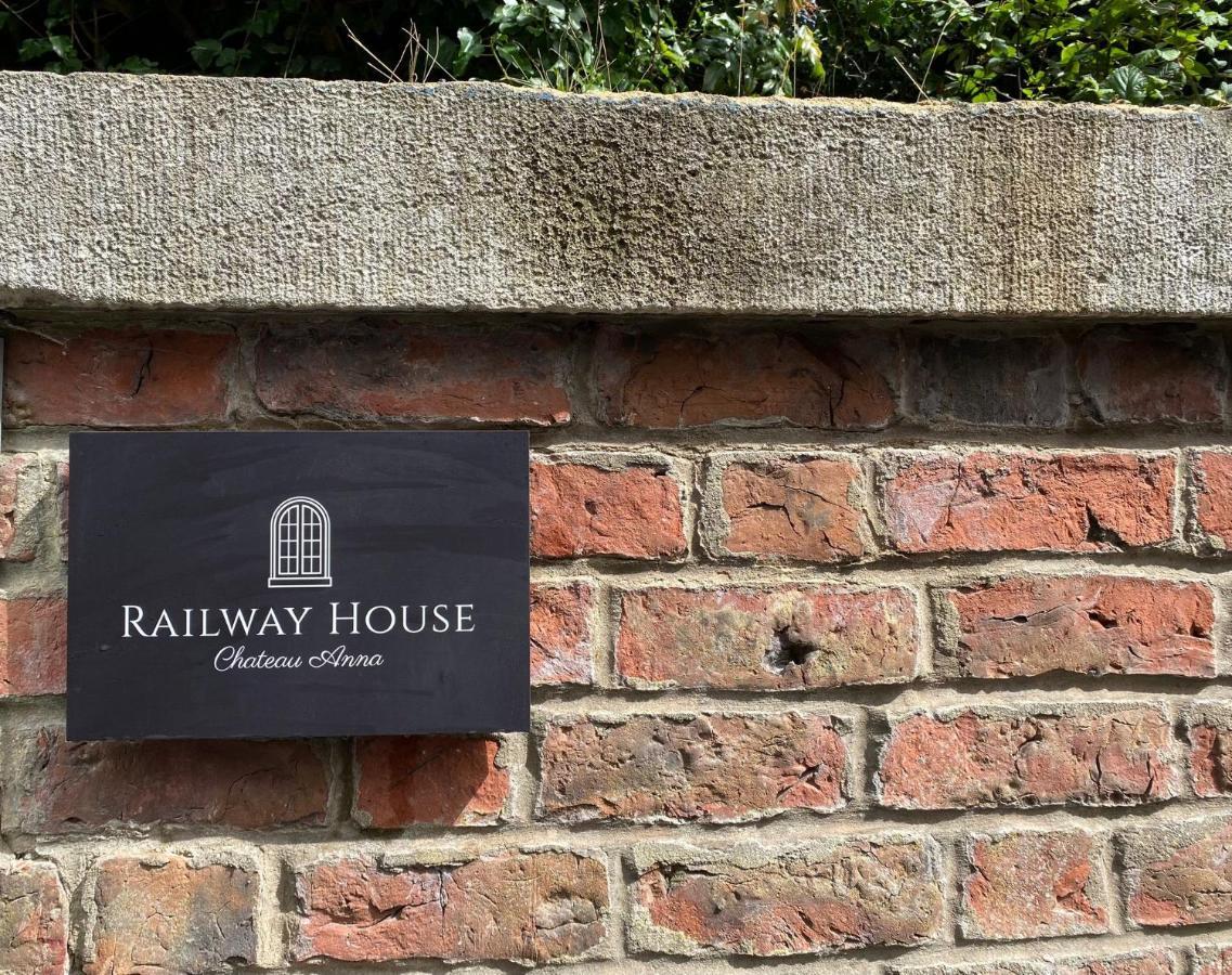 Railway House By Chateau Anna Aparthotel *