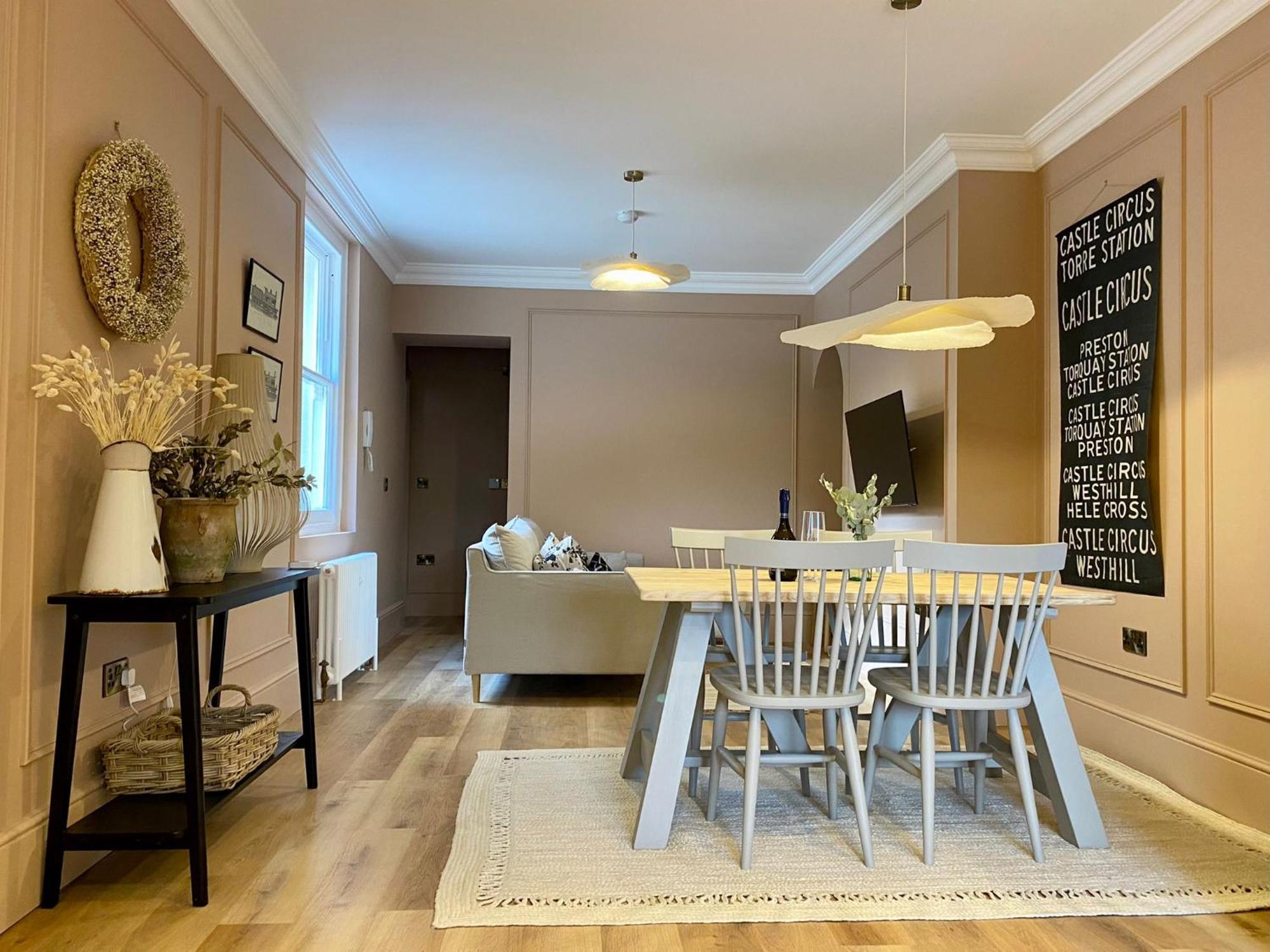 Railway House By Chateau Anna Aparthotel *