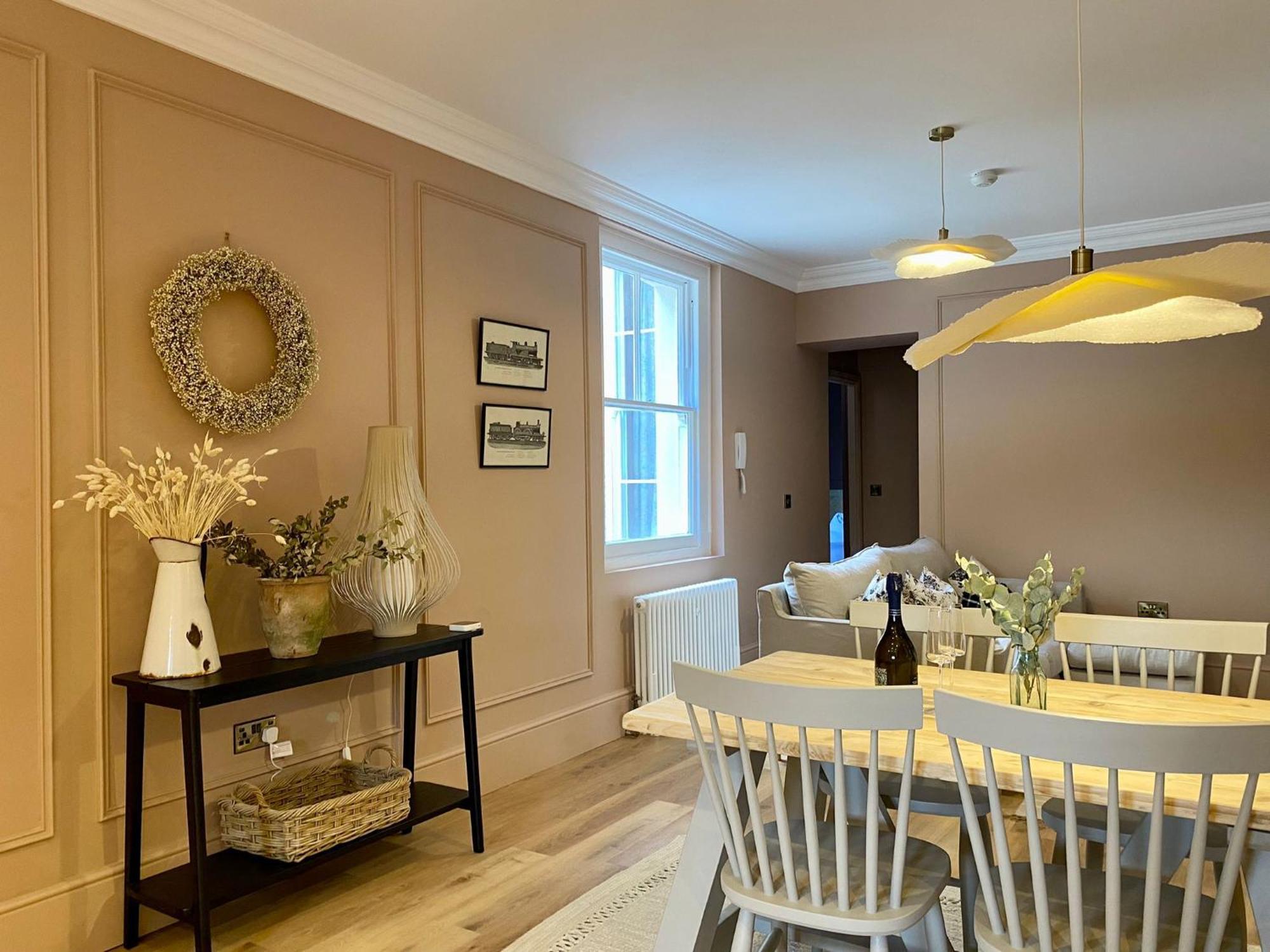 Railway House By Chateau Anna Aparthotel York